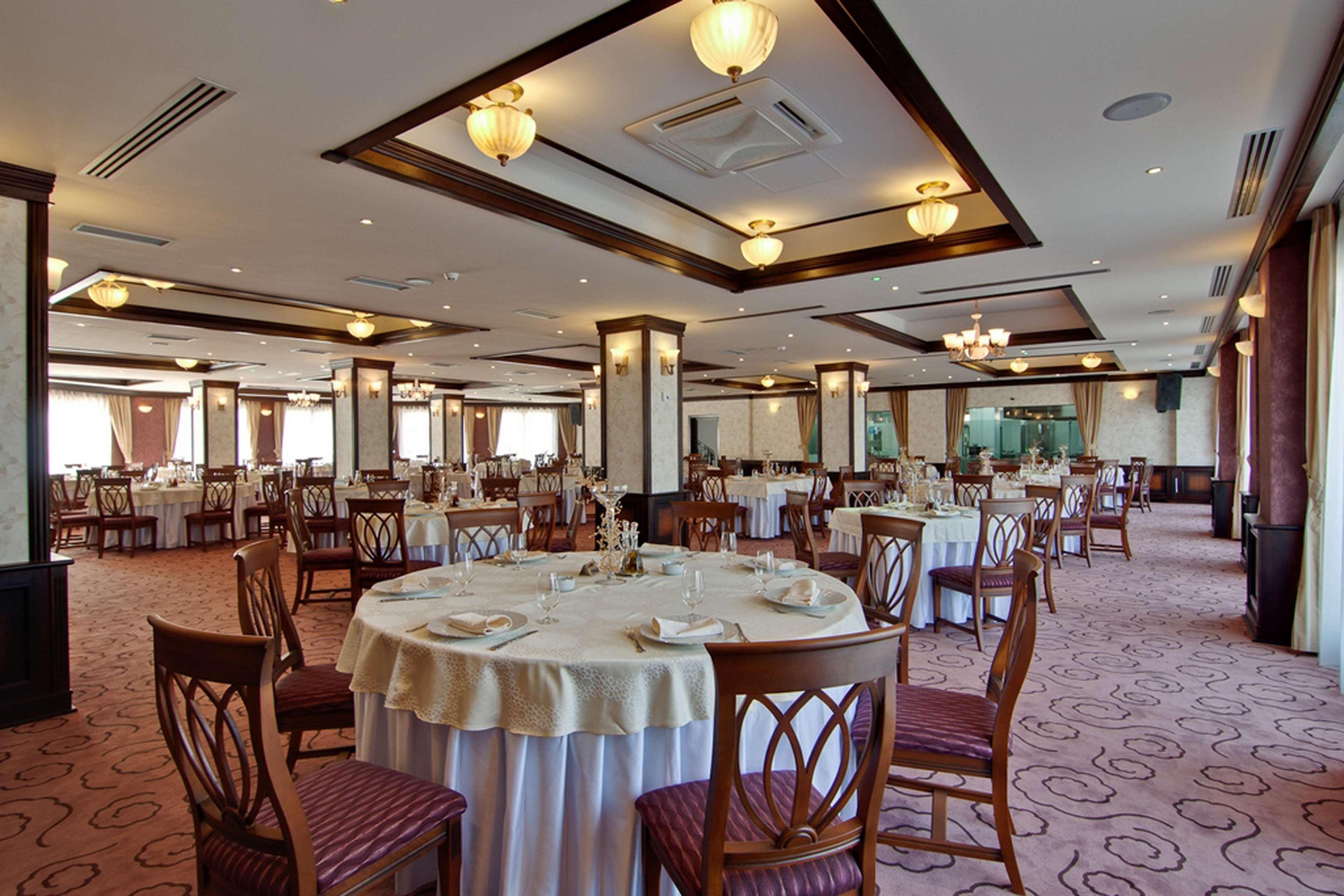 Doubletree By Hilton Hotel Sighisoara - Cavaler Dış mekan fotoğraf
