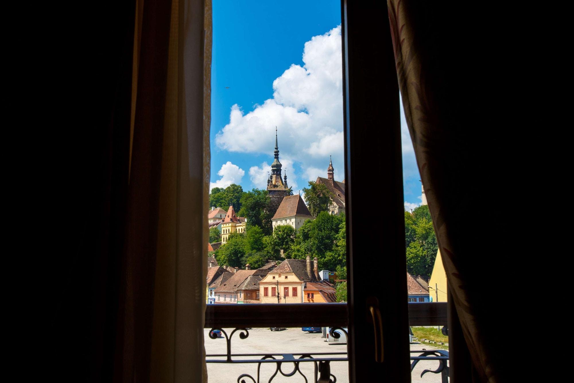 Doubletree By Hilton Hotel Sighisoara - Cavaler Dış mekan fotoğraf