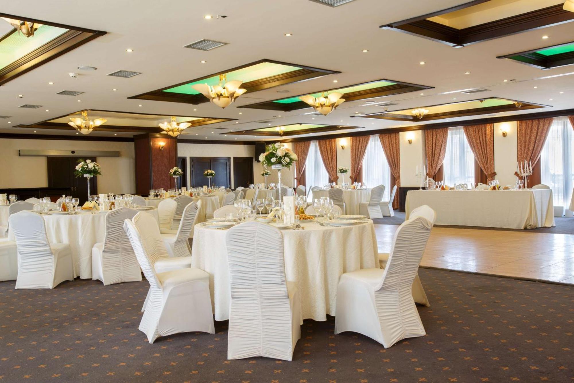 Doubletree By Hilton Hotel Sighisoara - Cavaler Dış mekan fotoğraf