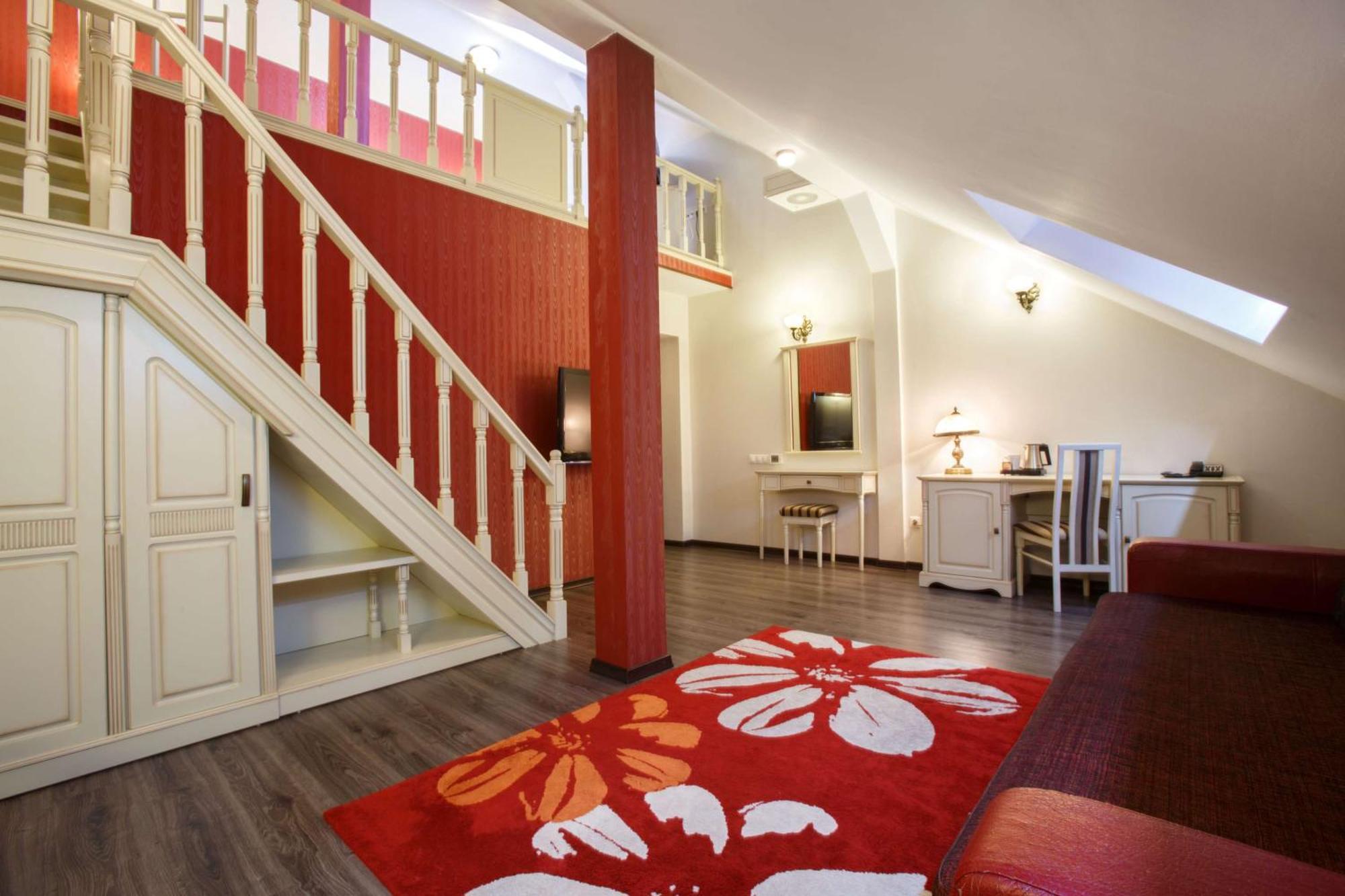 Doubletree By Hilton Hotel Sighisoara - Cavaler Dış mekan fotoğraf